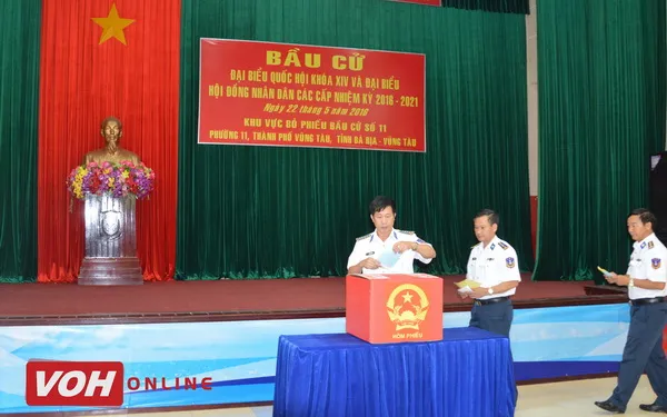 Rộn ràng ngày hội bầu cử tại BTL Vùng cảnh sát biển 3