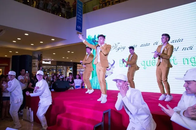 Nhóm 365 tung hit Bống Bống Bang Bang