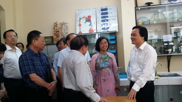 Bồi dưỡng thầy cô để đạt chuẩn giáo dục mới