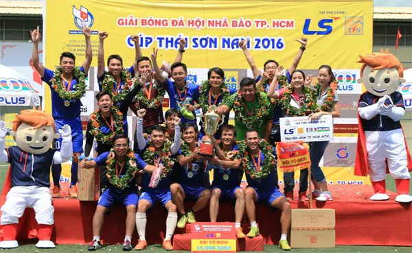 HTV bảo vệ thành công ngôi vô địch