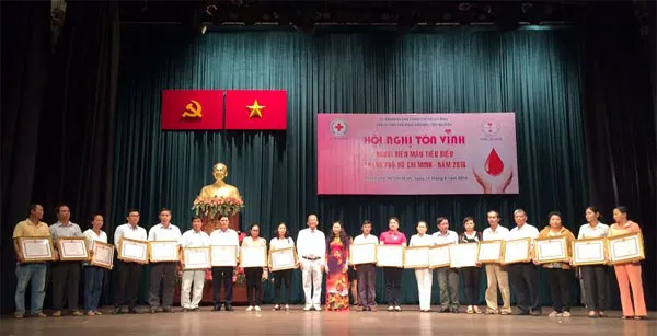 Hiến máu tình nguyện: Toàn thành phố đạt trên 2,2 triệu đơn vị máu 