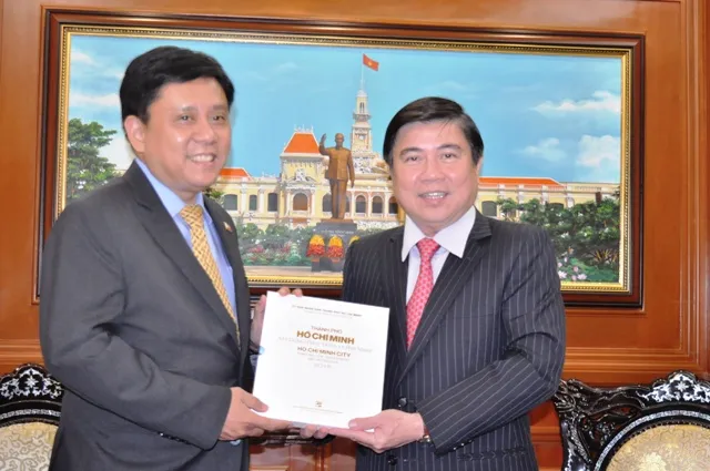 Chủ tịch UBND TPHCM tiếp tân Đại sứ Đặc mệnh toàn quyền Philipines