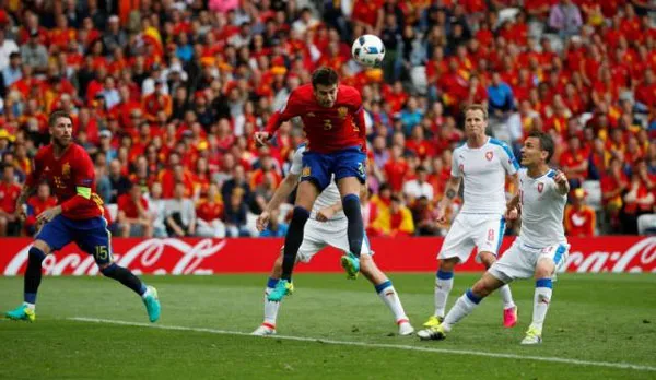 Kết quả bóng đá: Tây Ban Nha nhọc nhằn vượt qua CH Séc