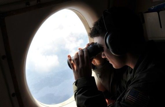 Đã tìm thấy thêm mảnh vỡ máy bay EgyptAir