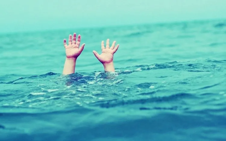 Giúp trẻ tránh hiểm họa chết đuối khi đi bơi 