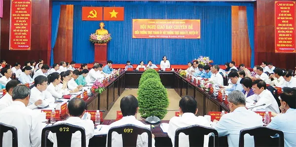 Đổi mới phương thức học tập và triển khai nghị quyết của Đảng