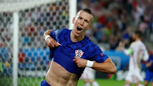 Kết quả bóng đá 22/6: Thua ngược Croatia, Tây Ban Nha gặp Ý ở vòng 16 đội