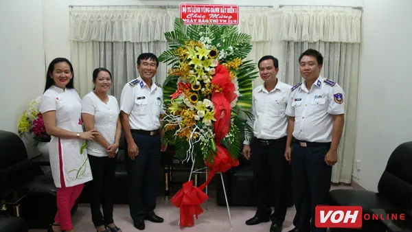  Đẩy mạnh phối hợp với cơ quan báo đài tuyên truyền về biển, đảo, cảnh sát biển
