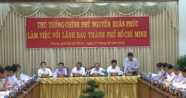 Thủ tướng Nguyễn Xuân Phúc làm việc với lãnh đạo TPHCM