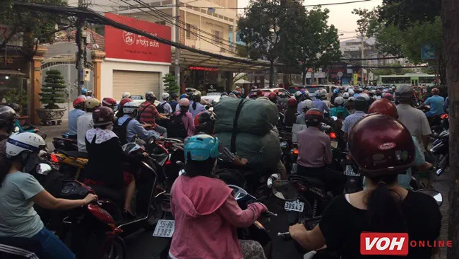 Giải pháp nào kéo giảm ùn tắc giao thông tại TPHCM?