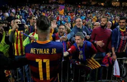 Neymar gia hạn hợp đồng với Barcelona đến năm 2021