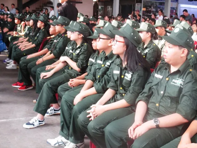  “Chúng em học làm chiến sĩ bộ đội Biên phòng”