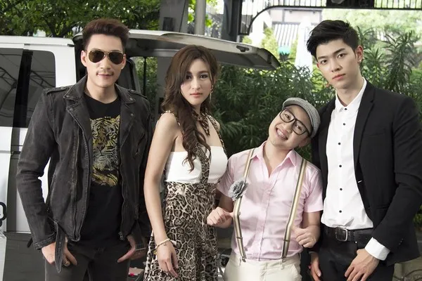 Don Nguyễn “khoe” bạn gái người Thái đẹp như mơ