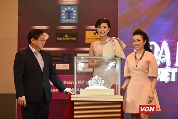 Vương miện Hoa hậu Việt Nam 2016 – cảm hứng từ biển