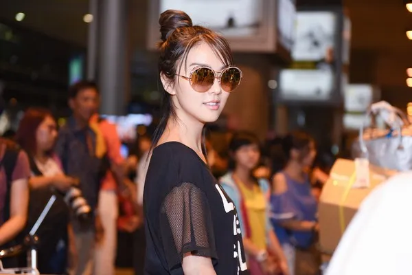 Trương Quân Ninh – Tiết Khải Kỳ đến Việt Nam lúc 3h sáng