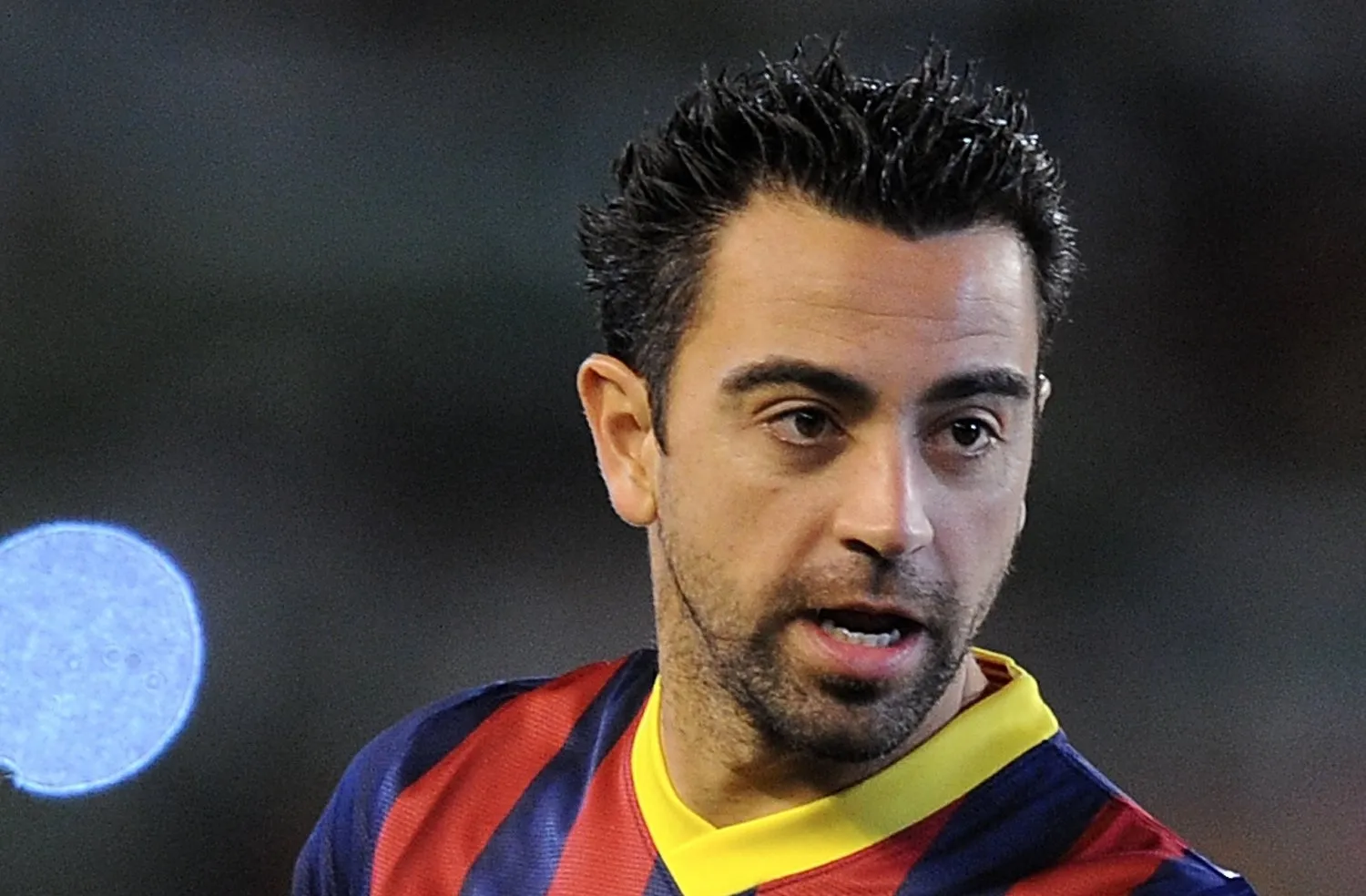 Huyền thoại Xavi sẽ trao cup cho đội vô địch Euro 2016