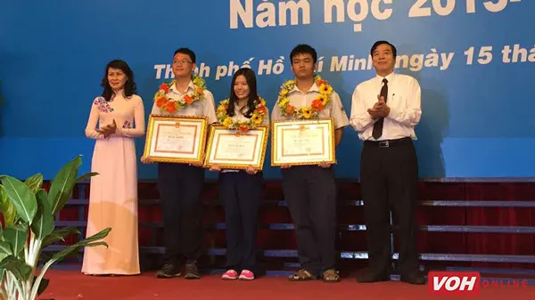 Bồi dưỡng nhân tài phải gắn với phát triển năng lực, phẩm chất đạo đức