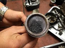 Bắt 5 đối tượng sản xuất dầu nhớt giả