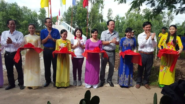VOH trao tặng cầu giao thông nông thôn ở Đầm Dơi, Cà Mau