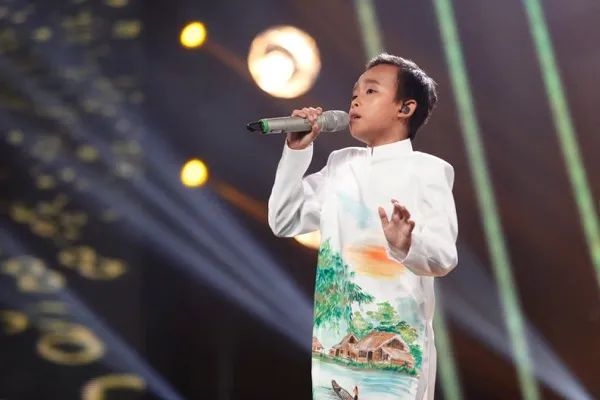 “Cậu bé hát đám cưới” Hồ Văn Cường lên ngôi Quán quân Thần tượng âm nhạc nhí