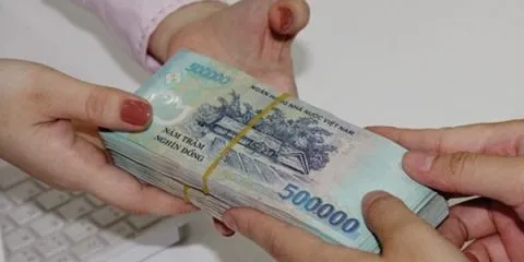 Bắt đối tượng nhận tiền chạy án