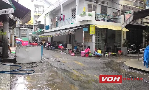 Ngang nhiên chiếm hẻm như là của riêng
