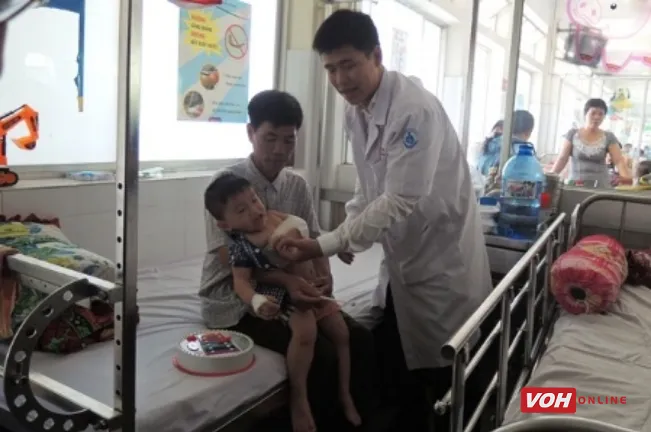 Từ 1/8, giá viện phí tăng mạnh