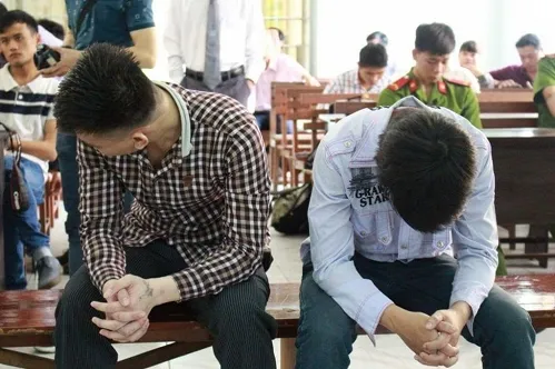 Kháng nghị giảm án cho 2 bị cáo cướp đồ ăn cứu đói
