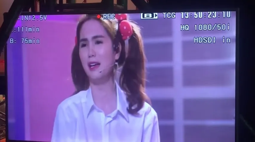 Ngọc Trinh “hát nhép” trong gameshow Kỳ Phùng Địch Thủ