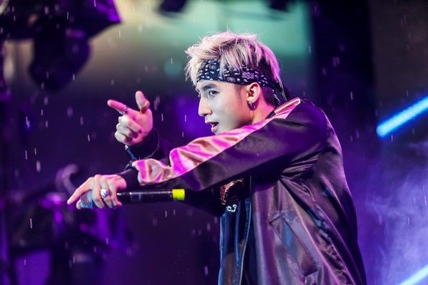 Sơn Tùng “xăm” đầy người trong MV“Chúng ta không thuộc về nhau”