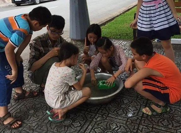 Sáng 06/8: “Chợ yêu thương – Giúp bạn đến trường”