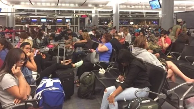 Hàng ngàn hành khách Delta Airlines bị trễ chuyến do… hệ thống máy tính ngưng toàn cầu 