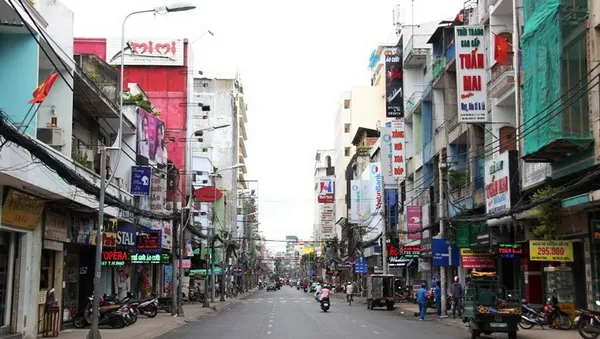 Bí thư Thành ủy TPHCM: Quận 11 cần tiếp tục tháo gỡ khó khăn cho doanh nghiệp vừa và nhỏ