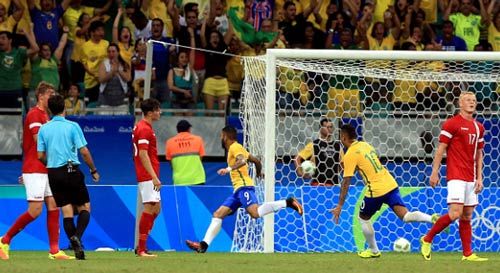 Kết quả bóng đá 11/8: Brazil nhất bảng A sau đại thắng trước Đan Mạch