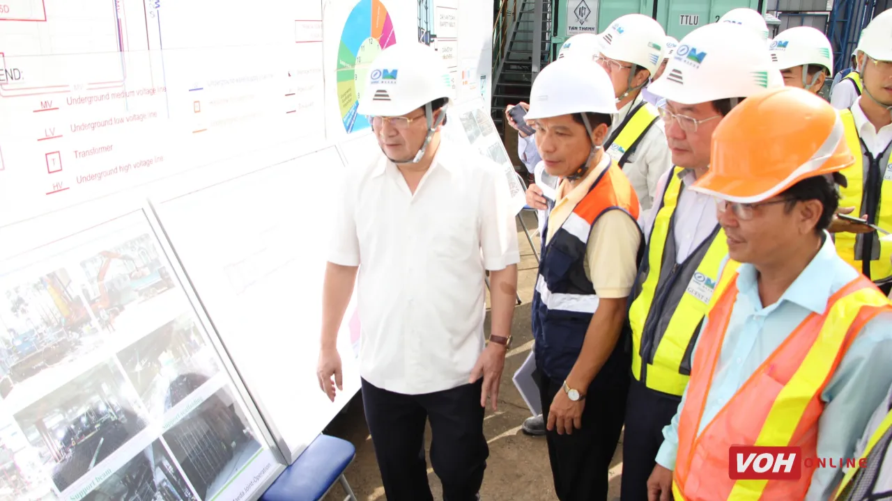 Tân Sơn Nhất ách tắc trên bầu trời lẫn mặt đất