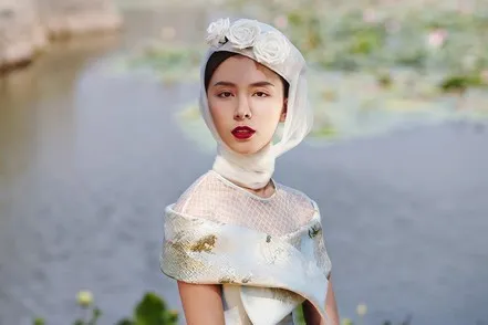 Á hậu Dương Trương Thiên Lý đẹp hút hồn trong bộ ảnh mới