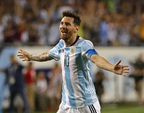 Messi xác nhận trở lại đội tuyển Argentina vì màu cờ sắc áo