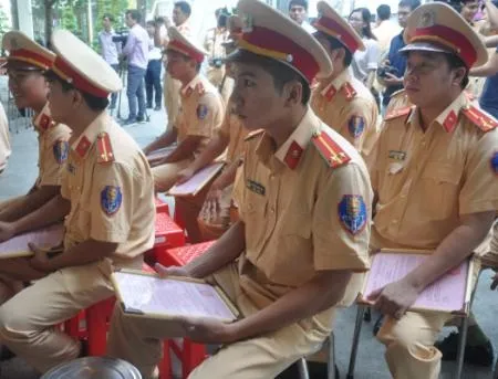 Tuyên dương cảnh sát giao thông bắt cướp bị phơi nhiễm HIV