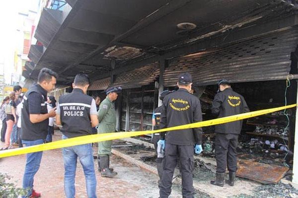 Thái Lan: Cảnh sát xin lệnh bắt 17 nghi phạm liên quan đến vụ đốt phá và đánh bom  