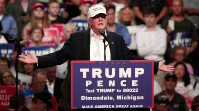 Trump chuyển sang tìm kiếm sự ủng hộ của cử tri gốc Phi