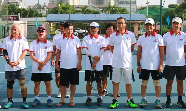 Sôi nổi Giải quần vợt giao hữu VOH 2016 