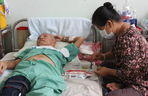 Suy dinh dưỡng khi nằm viện: Thực trạng cần cảnh báo