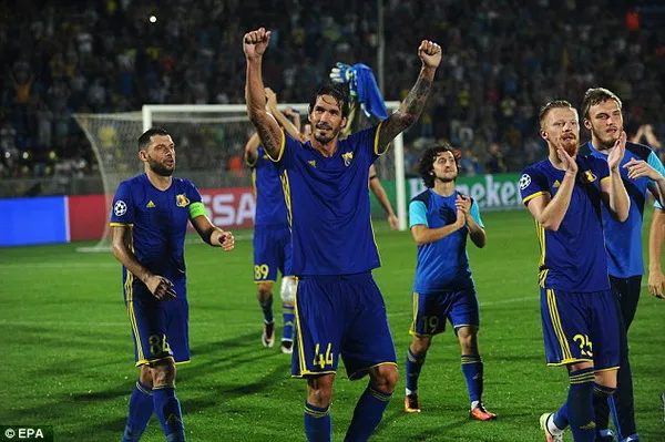 Kết quả bóng đá (25/8): Man City giành vé đi tiếp tại Champions League - Ajax ngậm ngùi