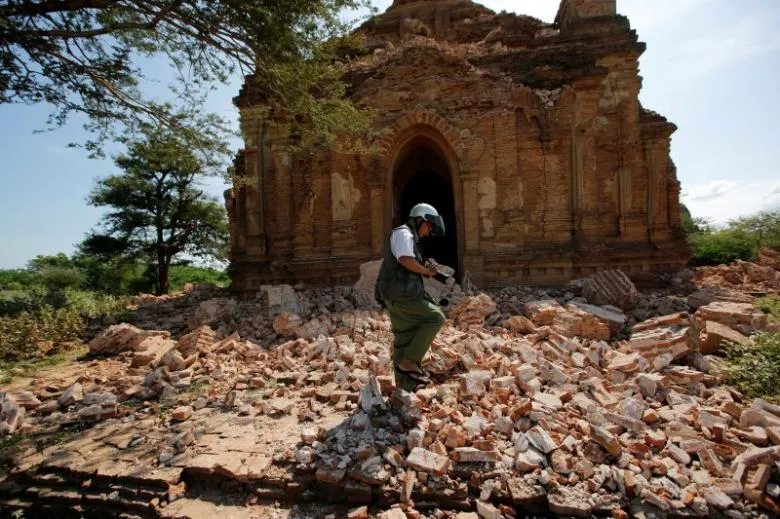 Myanmar cử cảnh sát, binh lính bảo vệ chùa cổ bị hư hại do động đất