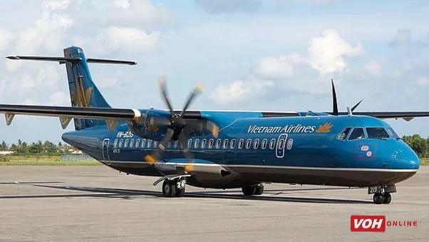 Tân Sơn Nhất: Máy bay ATR 72 bị thùng hàng va vào bụng