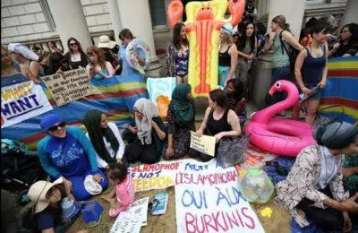 Tòa Tối cao Pháp hoãn lệnh cấm mặc burkini