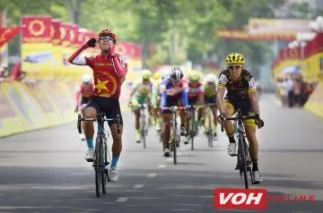 Huỳnh Thanh Tùng lần đầu nhất chặng