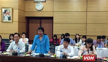 Học sinh ngoại thành khó khăn khi cấm dạy thêm trong trường