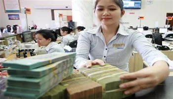 Chồng chất khó khăn trong xử lý nợ xấu