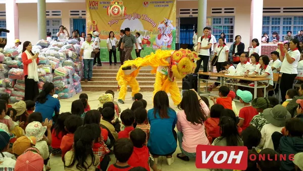 Sát cánh cùng Gia đình Việt mang Tết trung thu đến vùng cao Lâm Đồng